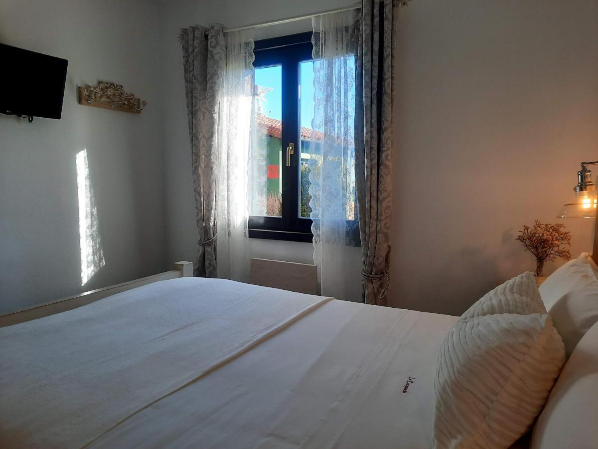 Apartamentos Rurales "La Escapada" Вилавичоза Екстериор снимка